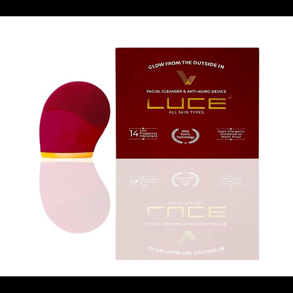 LUCE180° Facial Cleansing and Anti-Aging Device